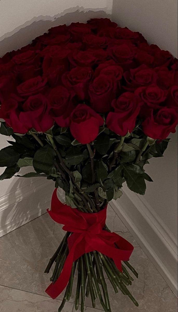 CalmCraftStore workshop space where corporate flower arrangements are designed and prepared for business delivery